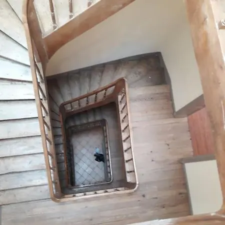 Tres Grande Maison De Au Coeur De Апартаменты *